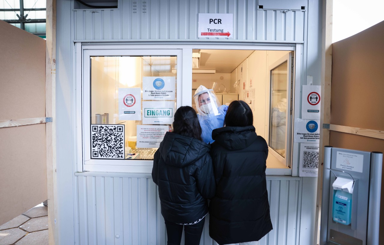 Solche Test-Container findet man in Hamburg inzwischen wieder an nahezu jeder Ecke. 