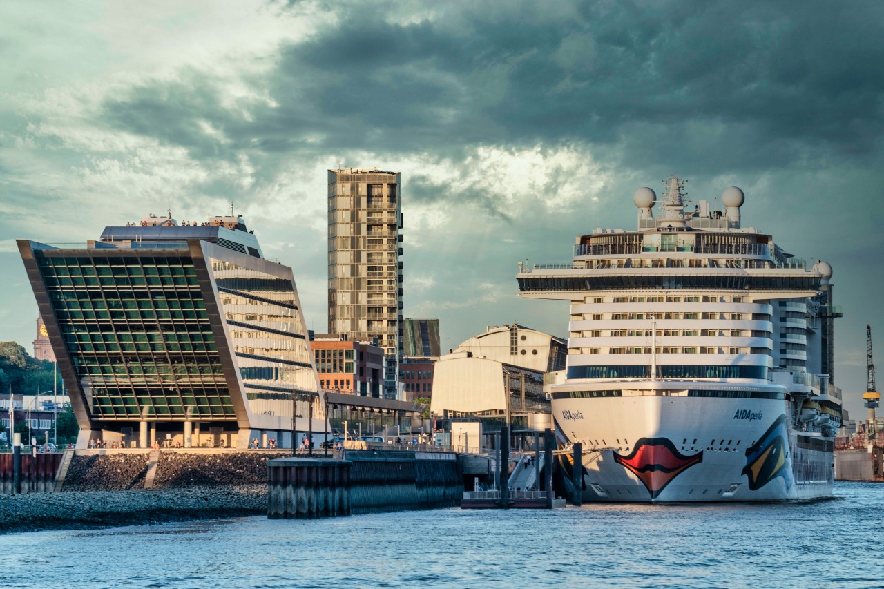 Die „Aida Perla“ im Sommer 2020 im Hamburger Hafen.