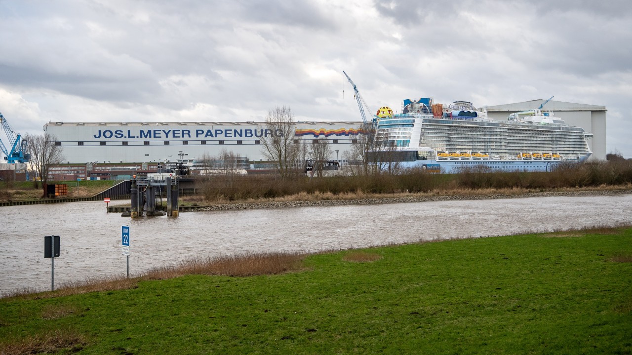 Blick auf die Meyer Werft: Die Aida „Cosma“ soll bereits im Dezember 2021 einsetzbar sein (Symbolbild). 