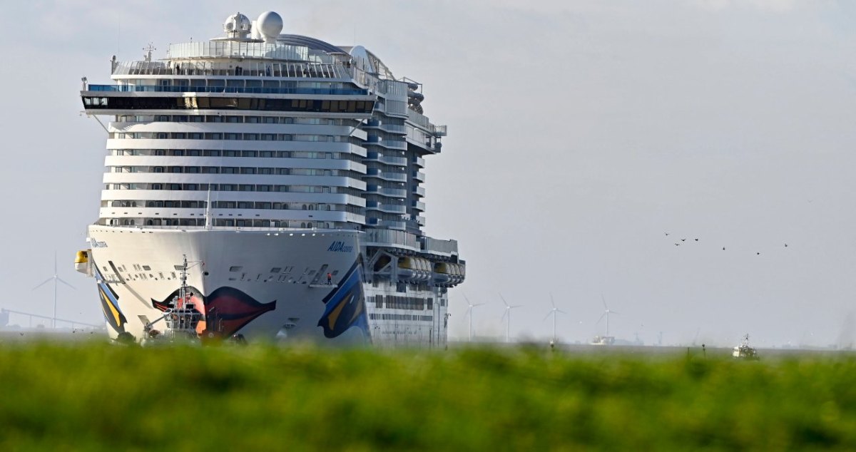 Aida Kreuzfahrt Aida Sol Aida Prima Hamburg Rostock Warnemünde Kiel Landstrom Sommersaison Aida Cosma