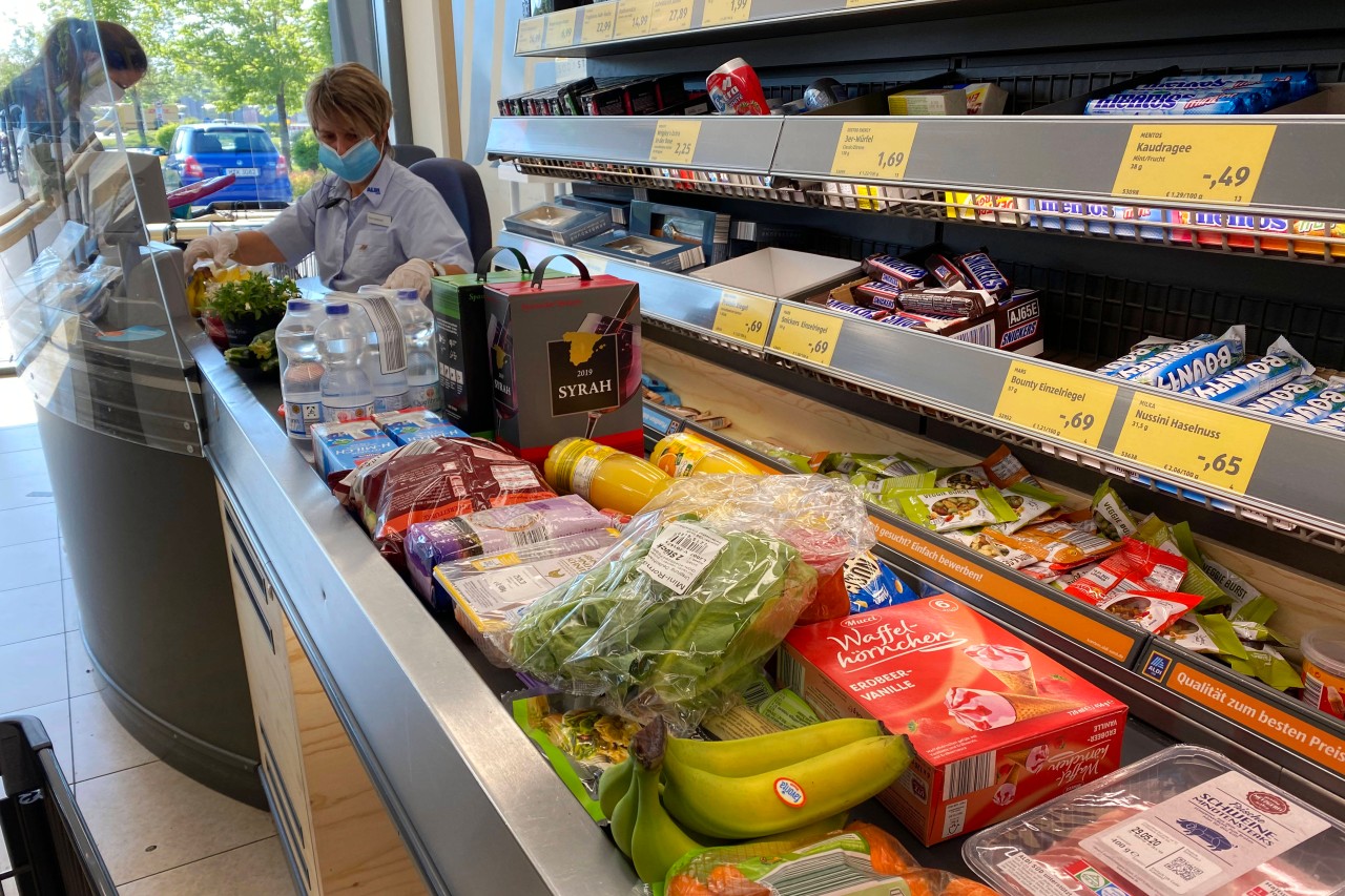 Der Einkauf eines Youtubers bei einem Aldi in Lübeck sorgte für über 1.400 Kommentare auf Facebook (Symbolfoto). Der Einkauf eines Youtubers bei einem Aldi in Lübeck sorgte für über 1.400 Kommentare auf Facebook (Symbolfoto).