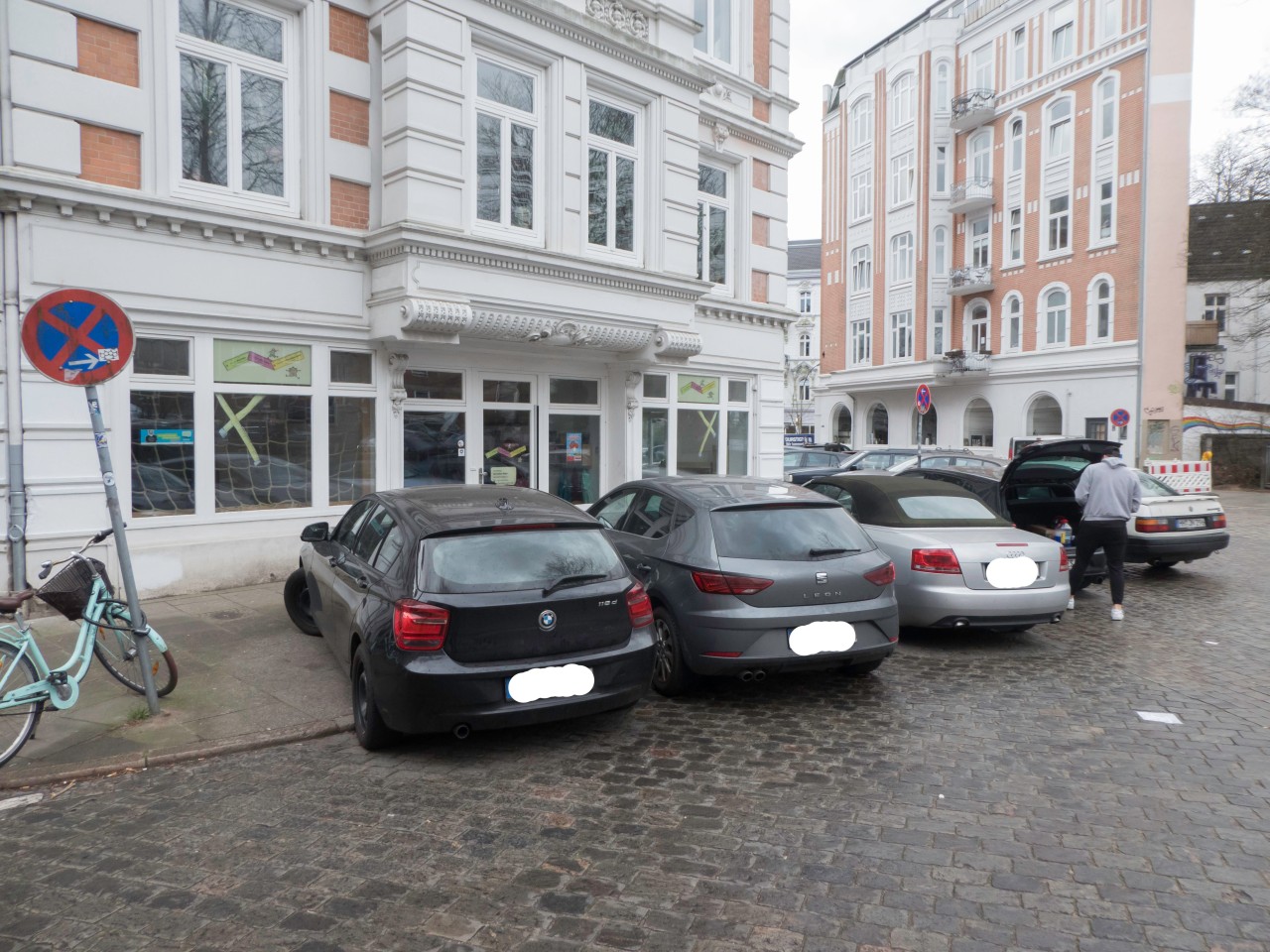 Falsches Parken in Hamburg sorgt für neue Verkehrs-Konzepte. 