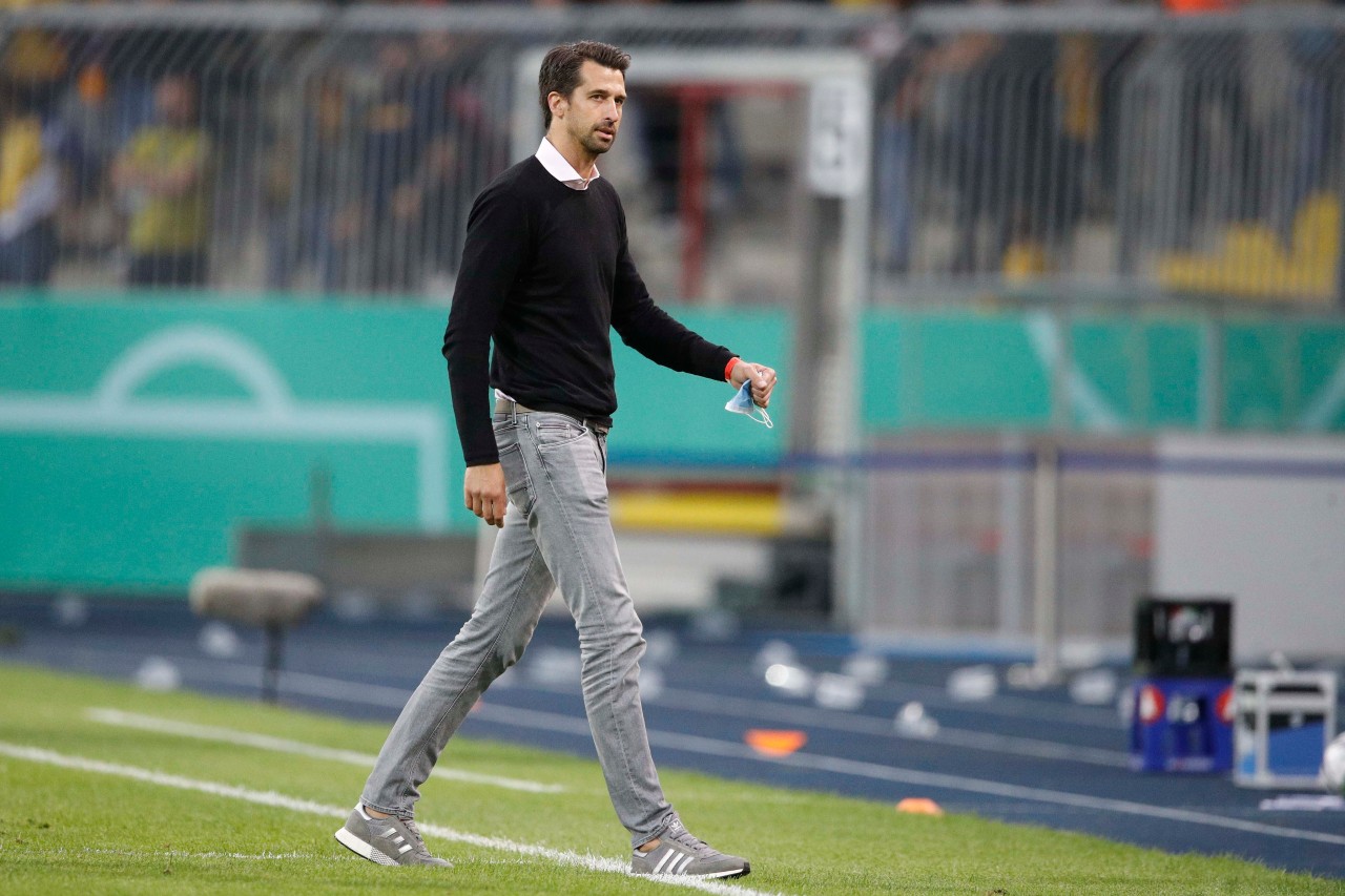 Beim Hamburger SV bezieht Sportdirektor Jonas Boldt Stellung zu den Rufen nach einem Stürmer-Transfer. (Symbolbild)