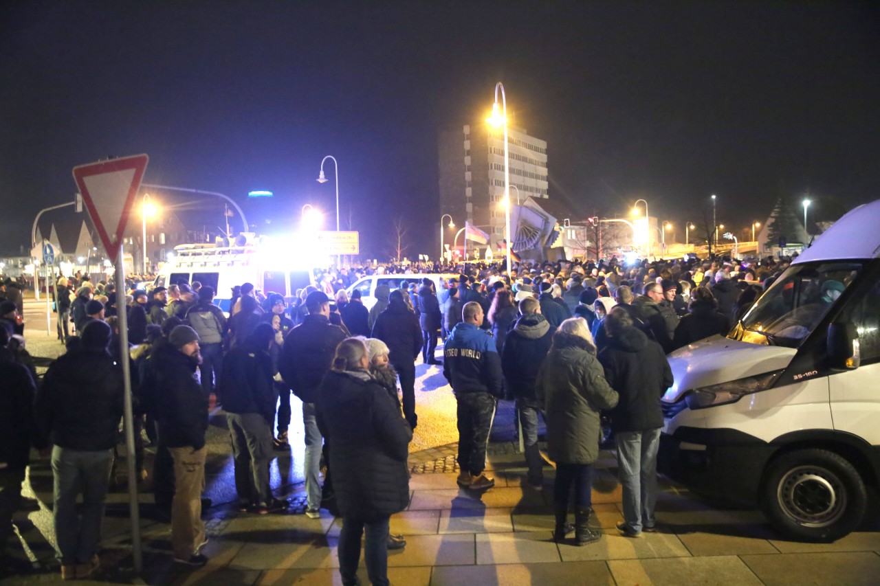 Usedom: Erneut gab es Proteste – doch kaum ein Teilnehmer hielt sich dabei an die Regeln.