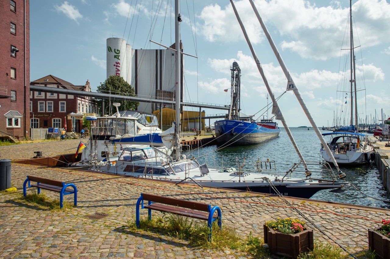 Auf Fehmarn gibt es Streit um ein paar Buden am Hafen. 