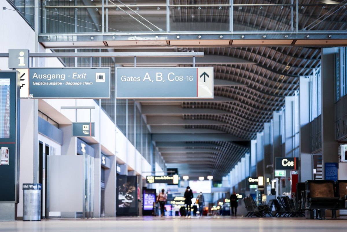 Flughafen Hamburg Airport Urlaub PCR-Test Spanien Türkei Griechenland Testzentren