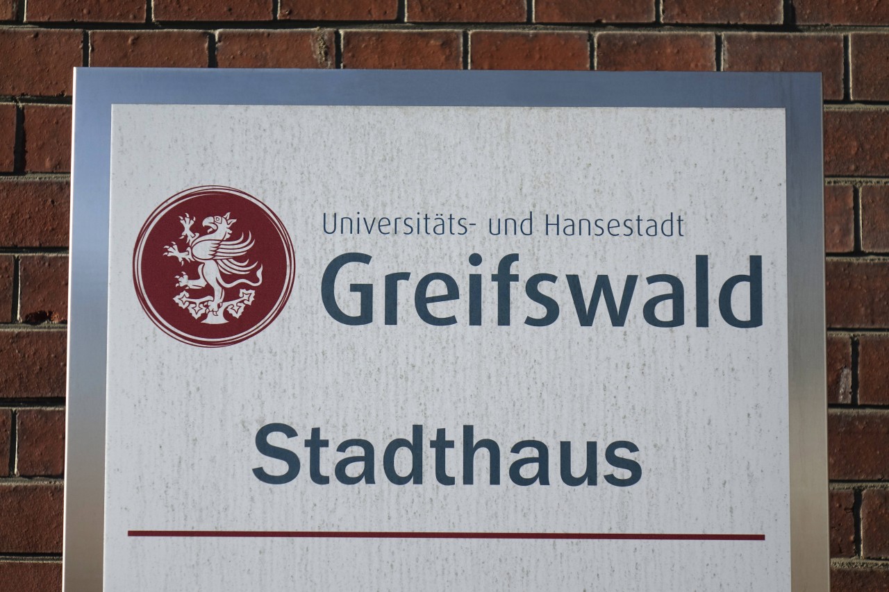 Der aktuelle Sitz der Stadt Greifswald ist zu klein geworden (Symbolbild). 