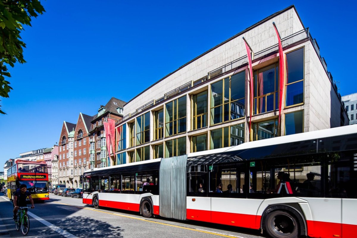 HVV Hamburg Bus Angriff Attacke.jpg