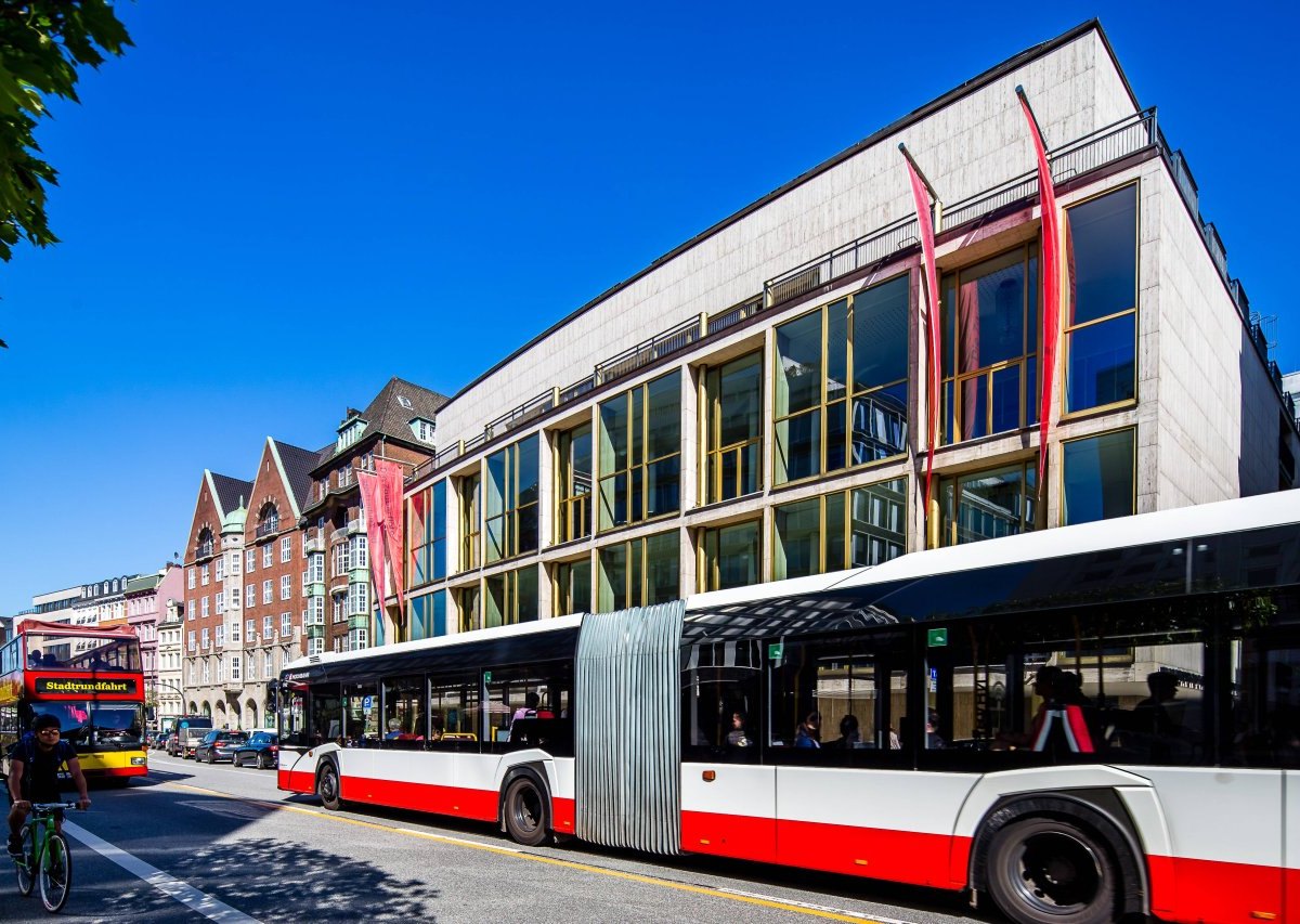 HVV Hamburg Bus Angriff Attacke.jpg