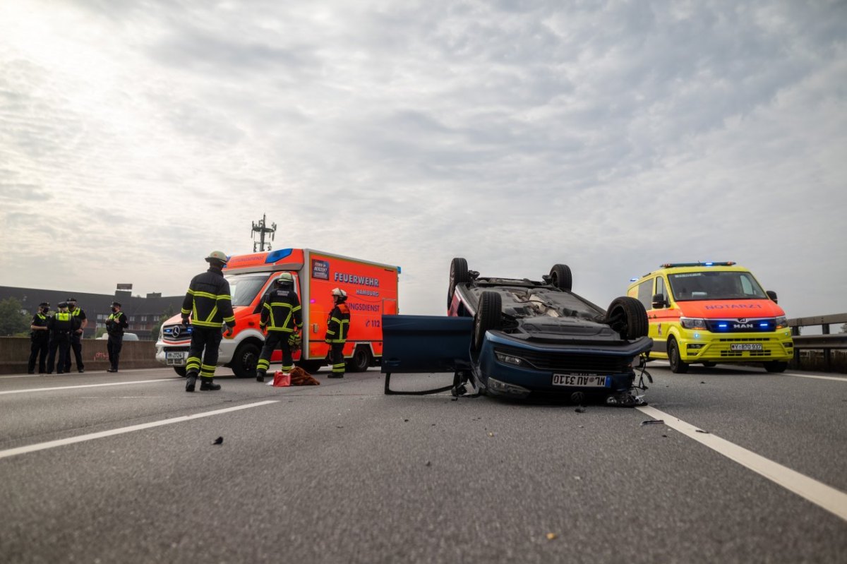 Hamburg A1 Unfall Stillhorn VW Polo Hyundai Stillhorn