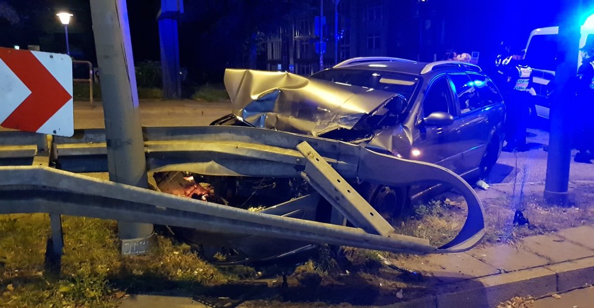 Hamburg Auto Unfall Polizei Altona