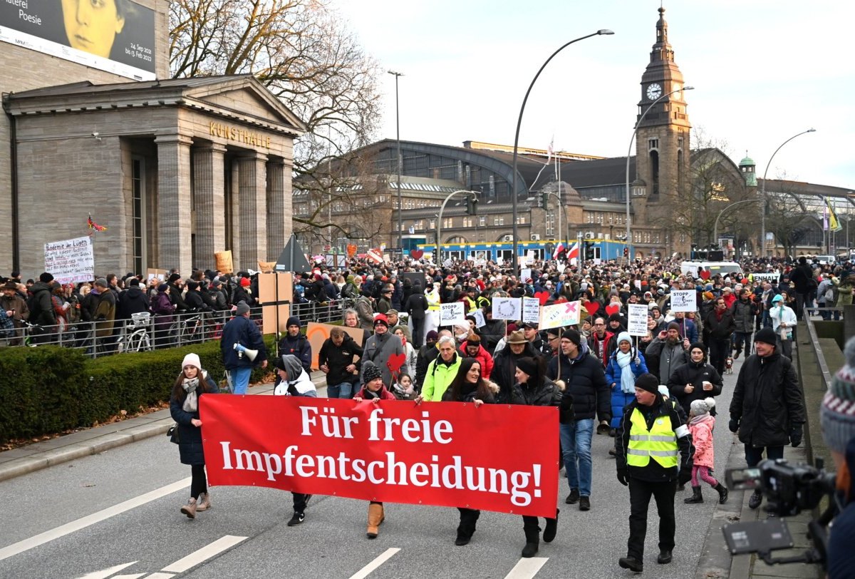 Hamburg Corona Demonstrationen Polizei Gewerkschaft Senat Impfgegner Leugner Versammlungen