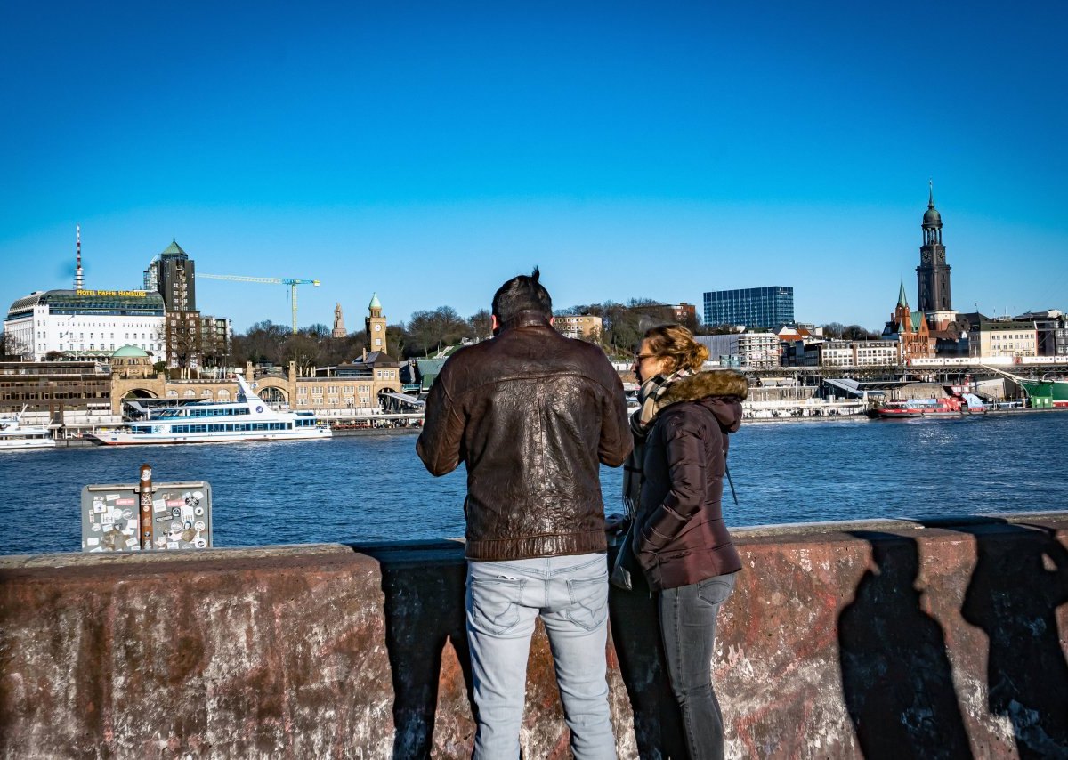 Hamburg Corona Hafen.jpg