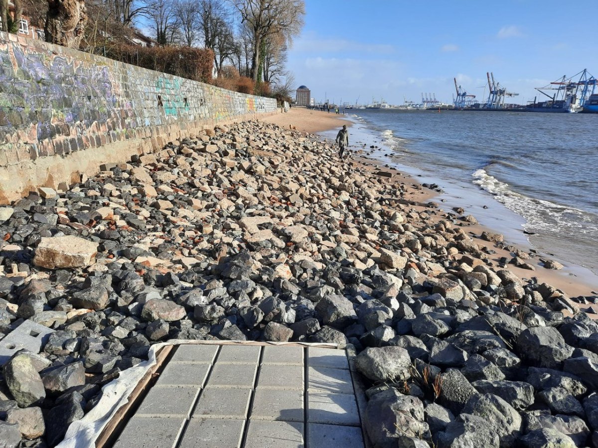 Hamburg Elbe.jpg