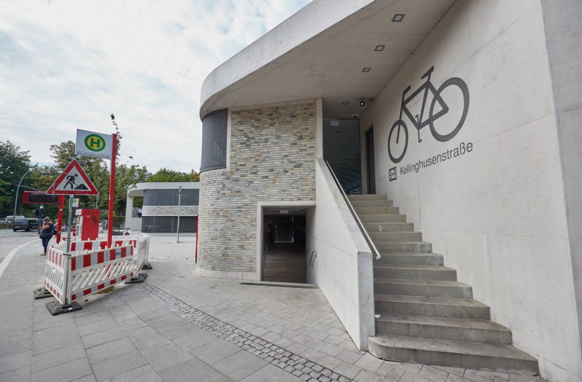 Hamburg Fahrradparkhaus öffentlich Kosten Kellinghusenstraße U3 U1