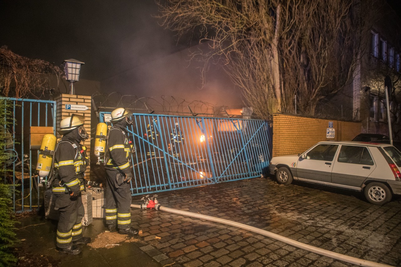 Am Sonntag wurde die Feuerwehr in Hamburg zu einem Brand gerufen. 