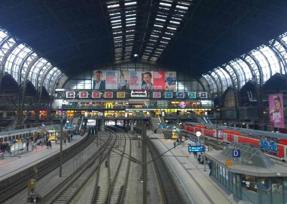 Hamburg Hauptbahnhof.jpg