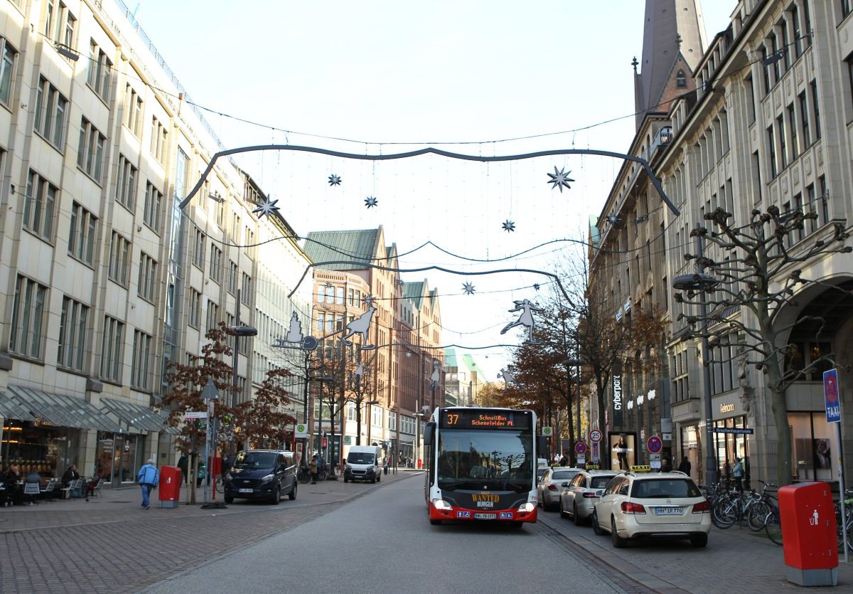 Hamburg Innenstadt Geschäfte Öffnungszeiten Corona 2G Europapassage Görtz H&M