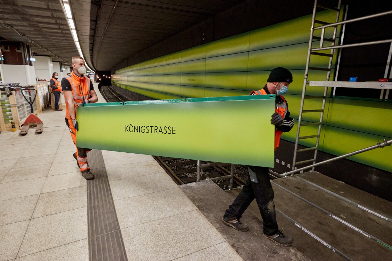 In den Stationen Reeperbahn und Königstraße fanden bis im März umfangreiche Modernisierungsarbeiten statt. 