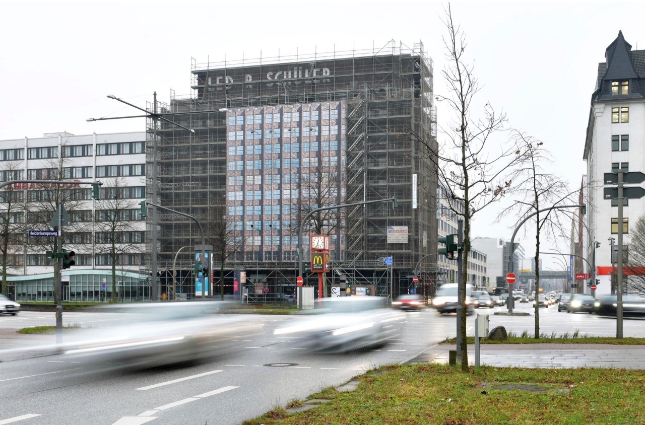 Hamburg: Das Kontorhaus Leder-Schüler ist nicht mehr zu retten.