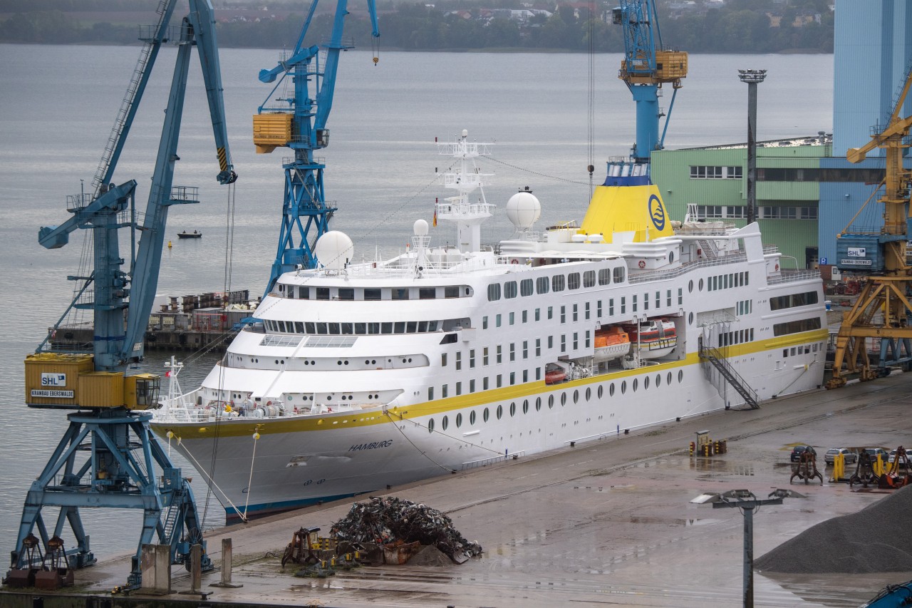 Die „MS Hamburg“, hier im Hafen von Stralsund.