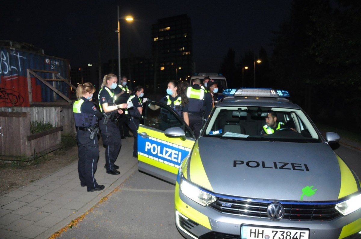 Hamburg Messer-Raub Europapassage Kinder Lohsepark Hafencity Polizei