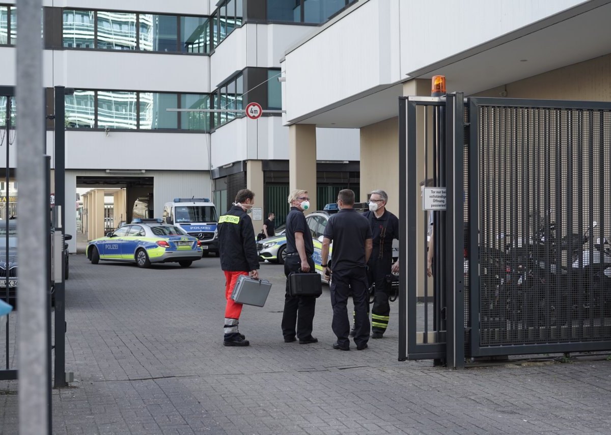 Hamburg Polizei Drogen Feuerwehr Einsatz.jpeg