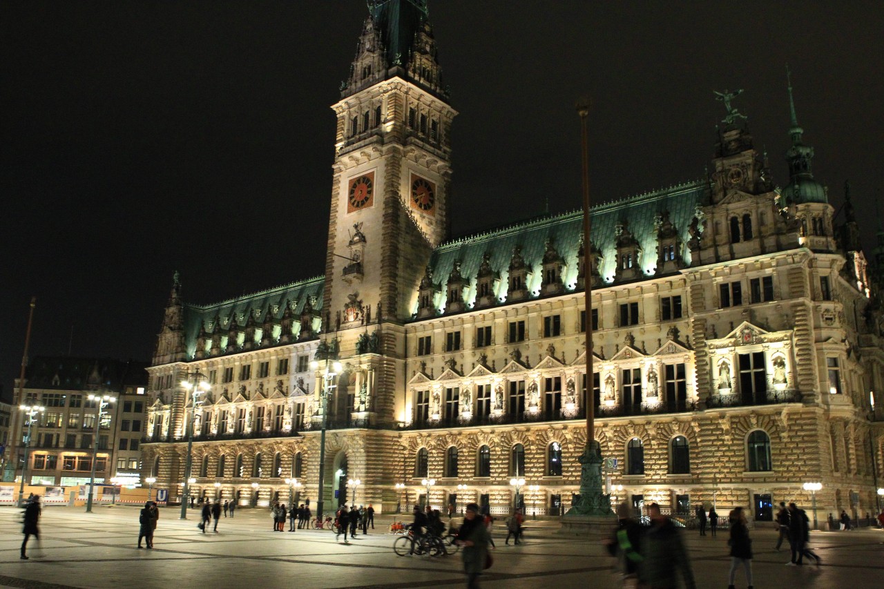 In Hamburg regieren SPD und Grüne.