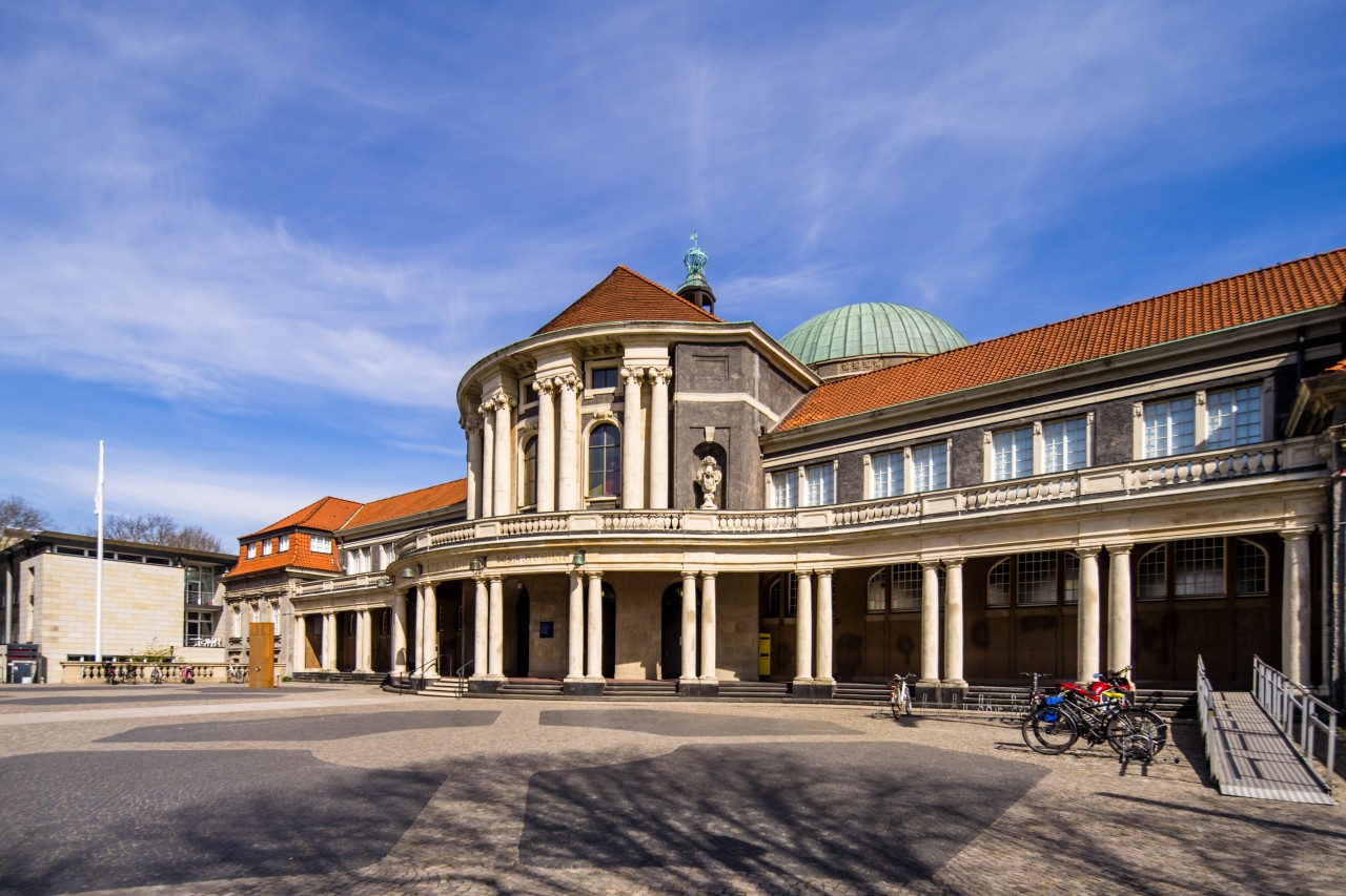 Im Hauptgebäude der Universität Hamburg werden wohl erst ab Oktober wieder Präsenzveranstaltungen stattfinden.
