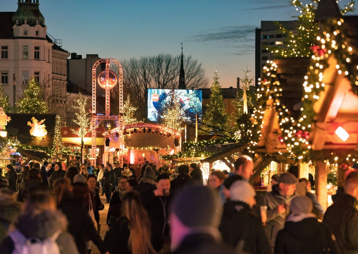 Hamburg Weihnachtsmarkt Corona.jpg