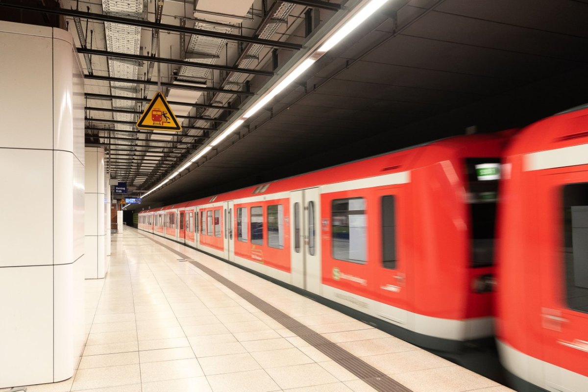 Hamburg Zug Regionalbahn Metronom Cuxhaven Strecke Bahnhof S-Bahn