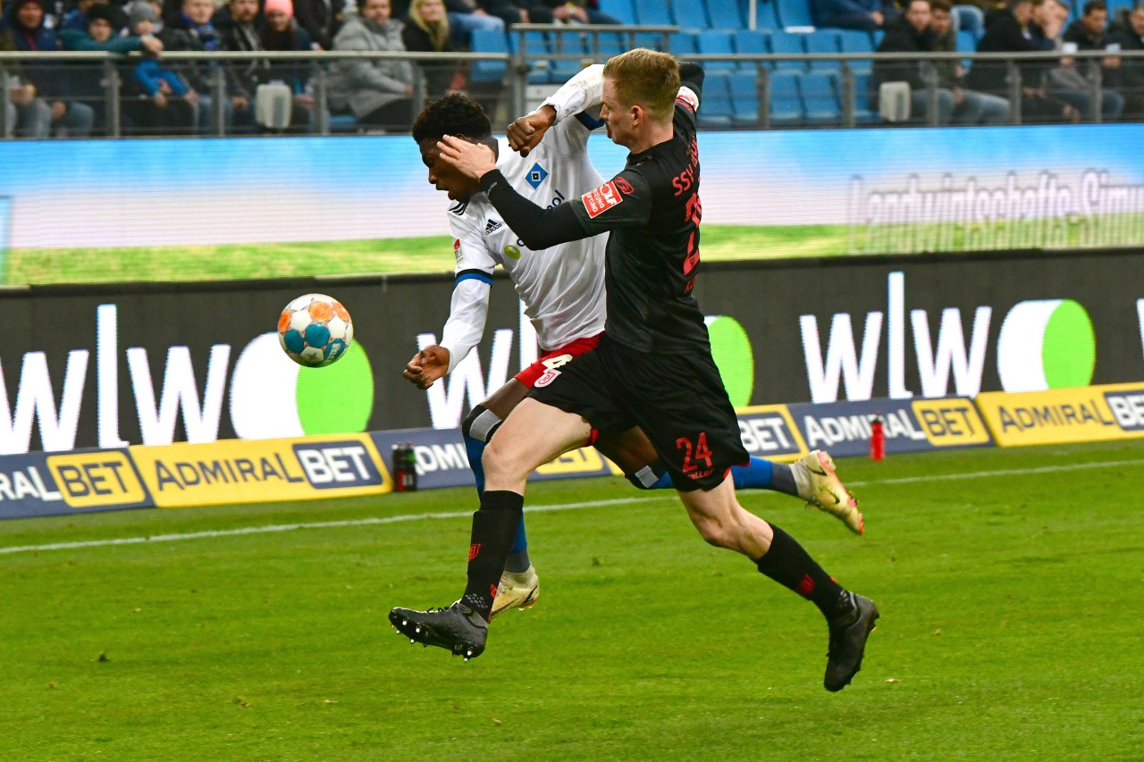 Vor allem einer wusste beim Sieg des Hamburger SV gegen Jahn Regensburg zu überzeugen. 