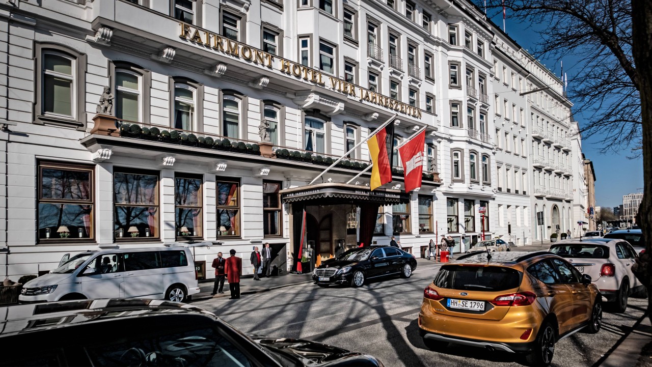 Das „Hotel Vier Jahreszeiten“ in Hamburg
