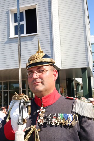 Judith Rakers Fremdenführer Sven Brümmel lebt die Geschichte auf Usedom. 