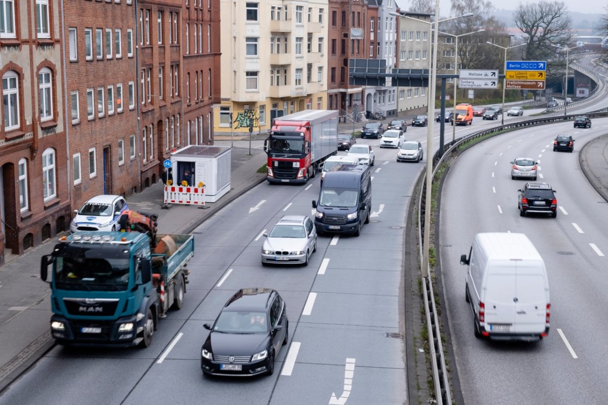 Kiel Stadt Menschen Einwohner Autos Vitronic Blitzer Facebook