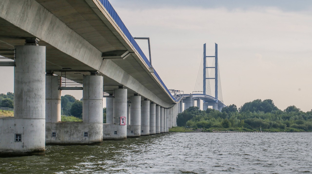 Die Rügen-Brücke.