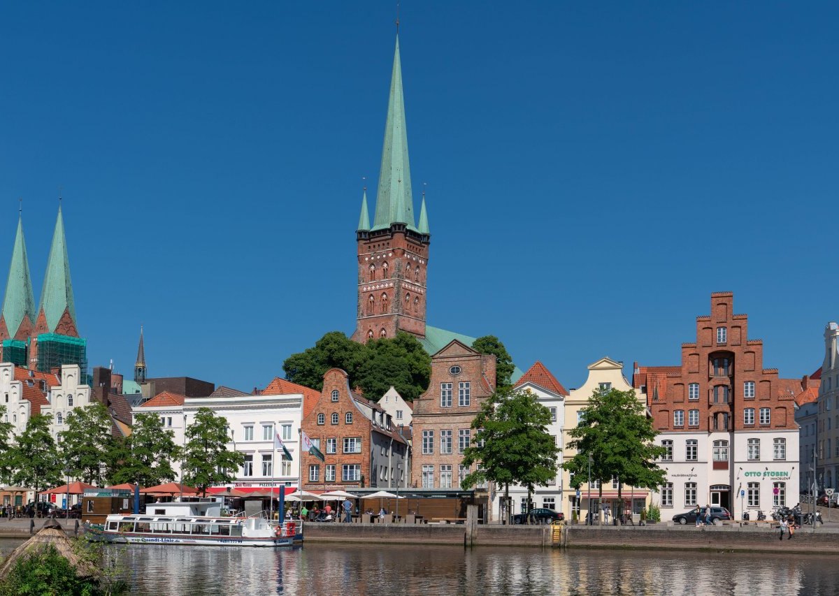 Lübeck Skyline.jpg