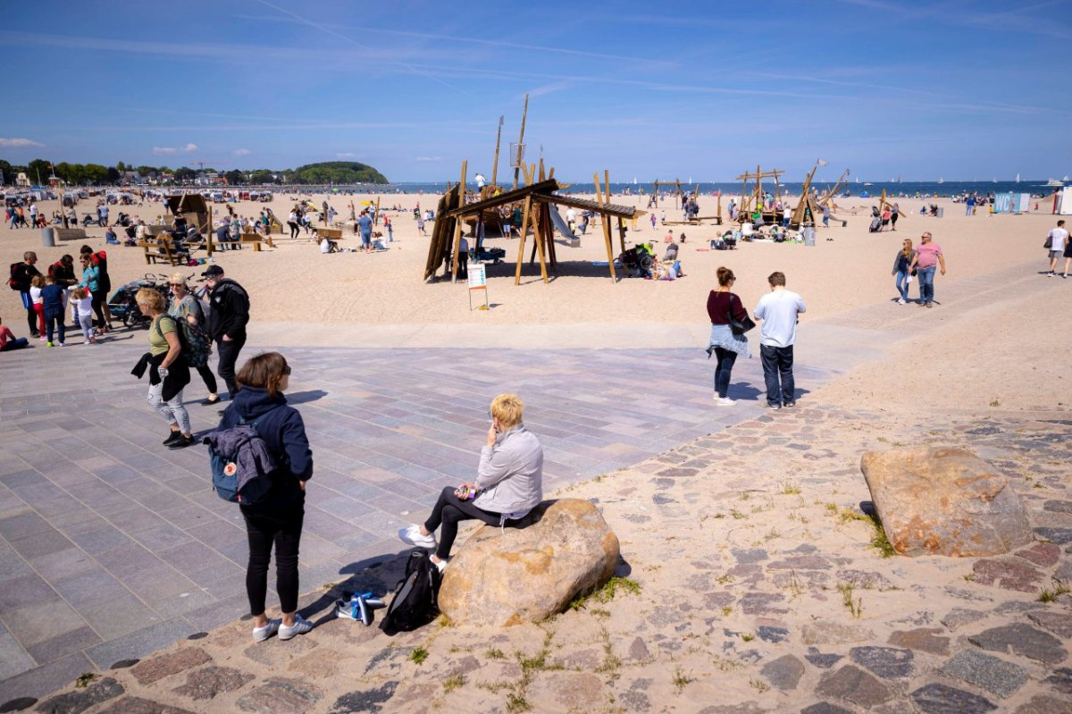 Lübeck Travemünde Ostsee Toiletten Lounge Bar Beach Öffentlich Klo Urlaub Spielplatz Strand