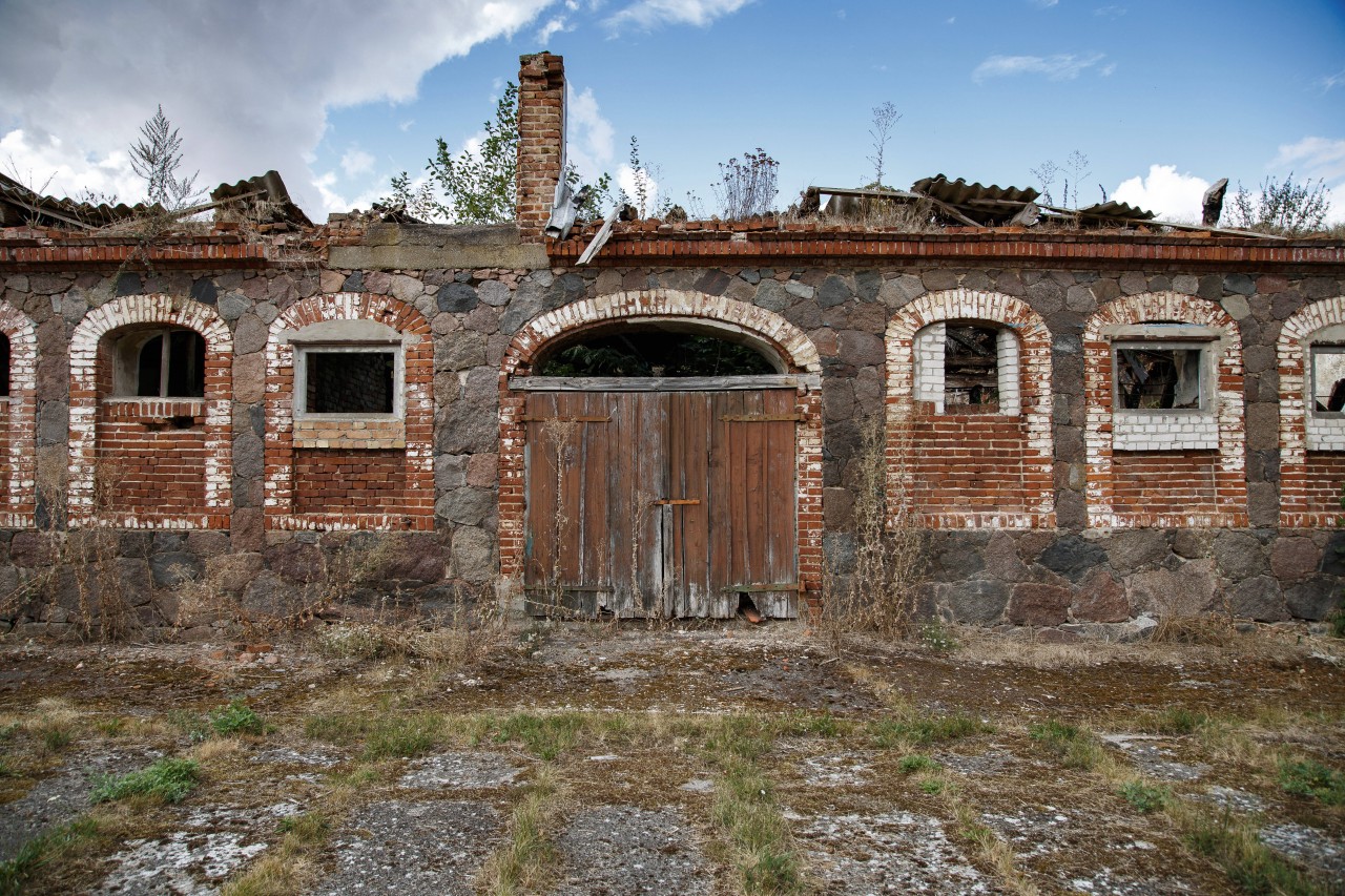 Das Gebäude in Wolgast (MV) gleicht einer Ruine (Symbolbild).
