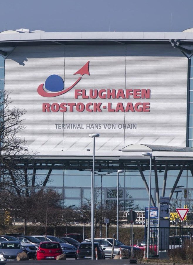 Mecklenburg-Vorpommern-Rostock-Flughafen.jpg