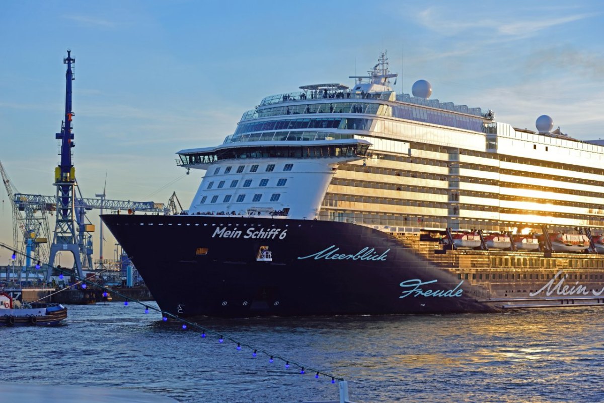 Mein Schiff.jpg