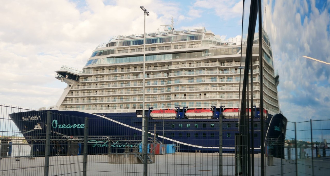 Diese kuriose Aufnahme eines „Mein Schiff“-Dampfers ist aufgetaucht. 