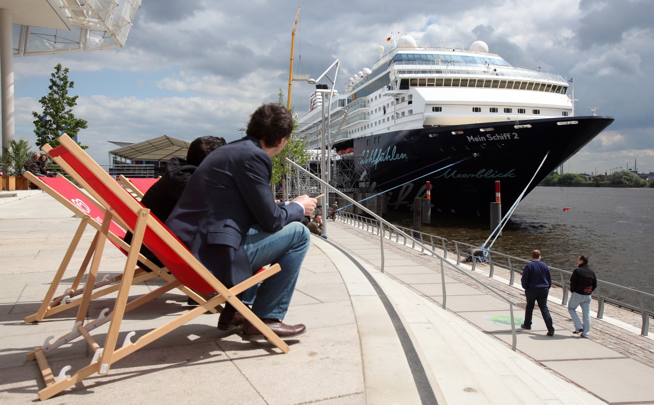 Von Bremerhaven will Tui Cruises mit der „Mein Schiff“-Flotte in 2022 wieder auf Kreuzfahrt gehen (Archivbild).