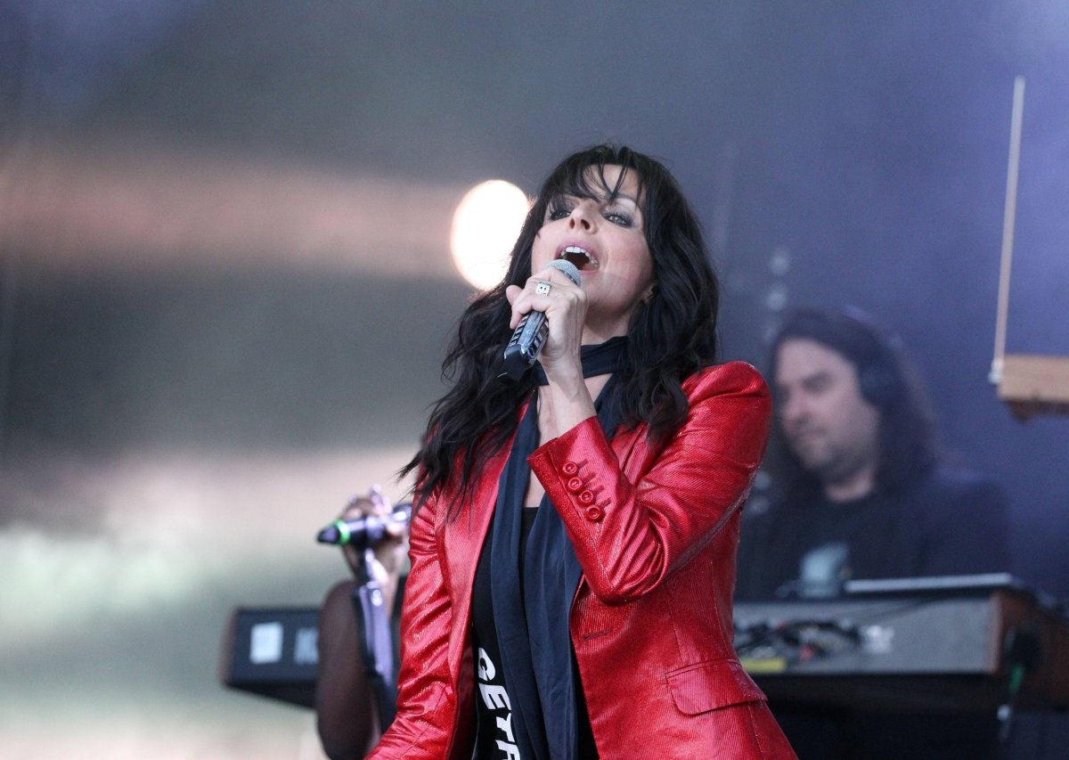 Nena Corona.jpg