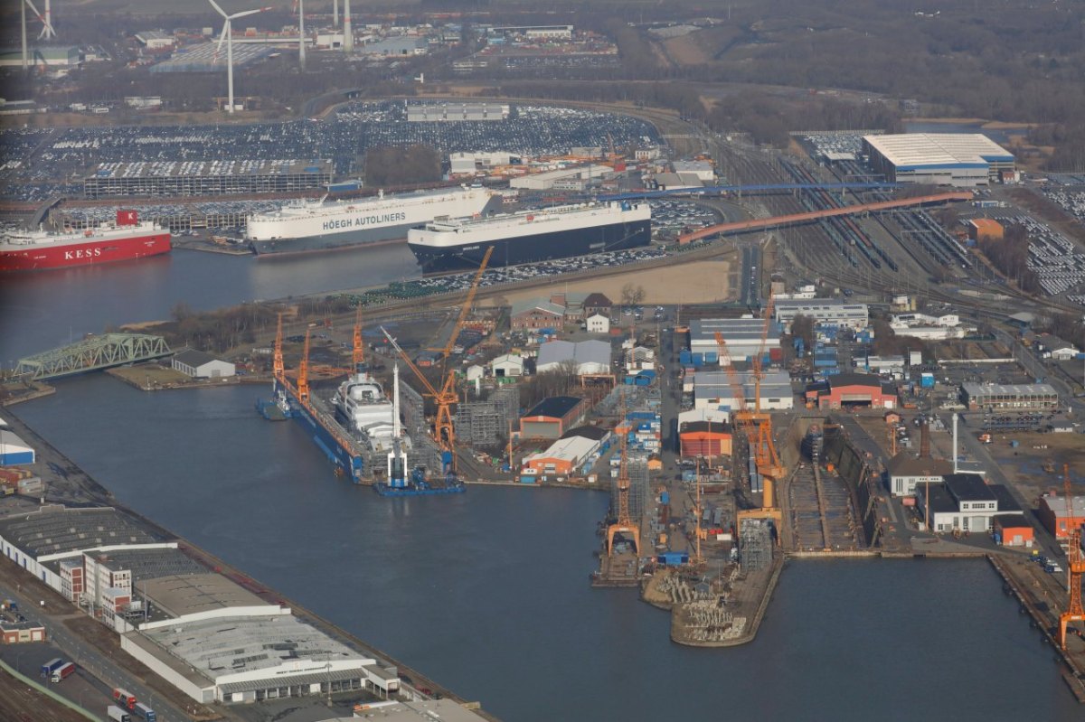 Nordsee Bremerhaven Werft.jpg