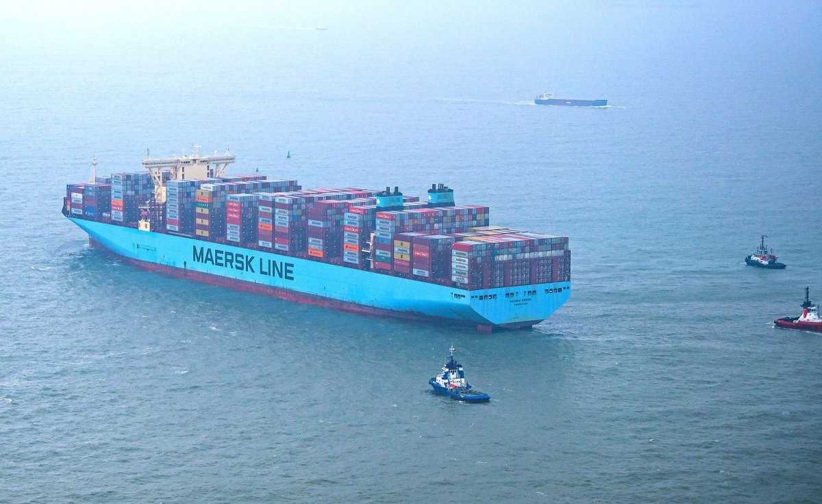 Nordsee Containerschiff Mumbai Maersk.jpg