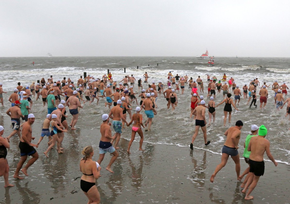 Nordsee Corona Pandemie Ostsee Neujahrsbaden Anbaden Borkum Norderney Wangerooge Norddeich Küste