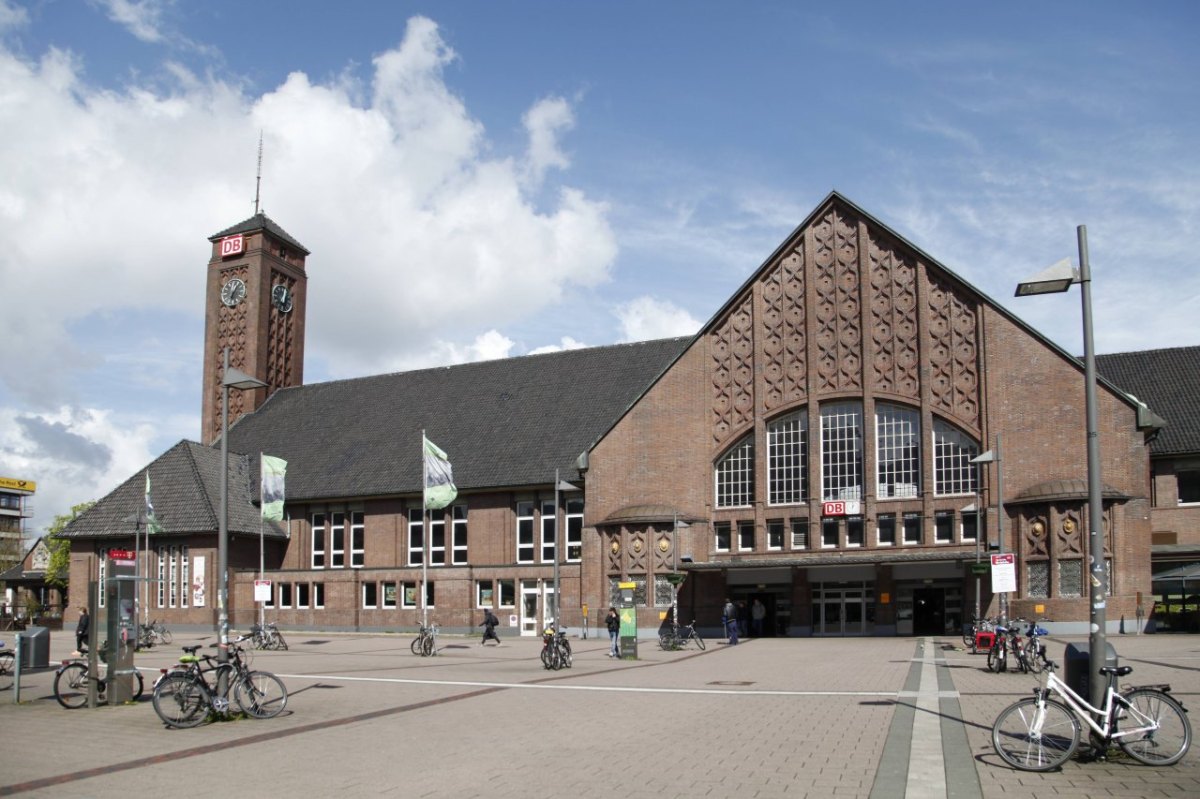 Oldenburg-Bahnhof.jpg