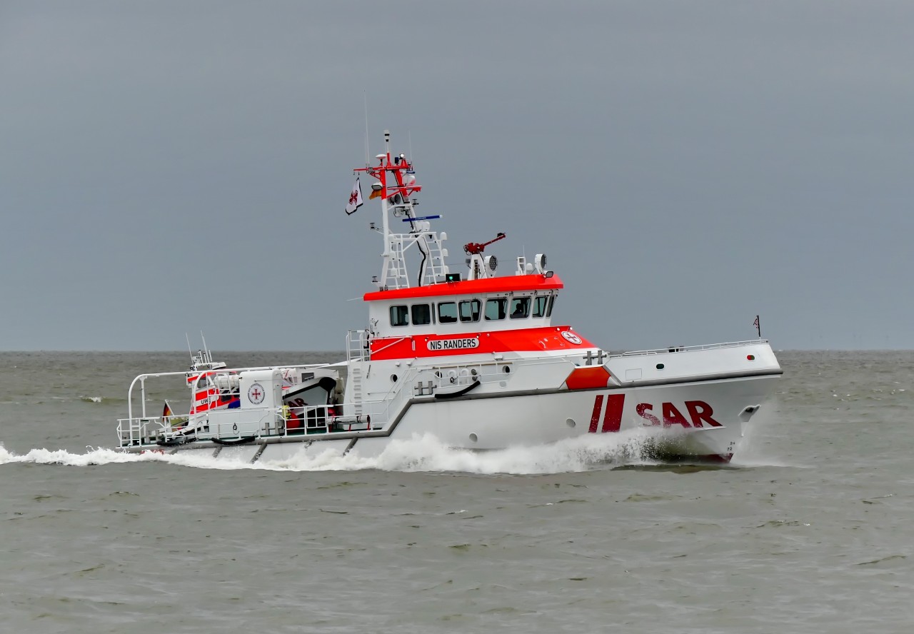 Der Seenotrettungskreuzer „Nis Randers“ musste am Samstag zu einem Notfall auf der Ostsee ausrücken.