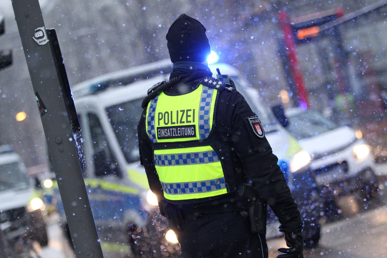 Querdenker haben nach dieser Entscheidung der Hamburger Polizei wenig zu lachen. (Symbolbild) 